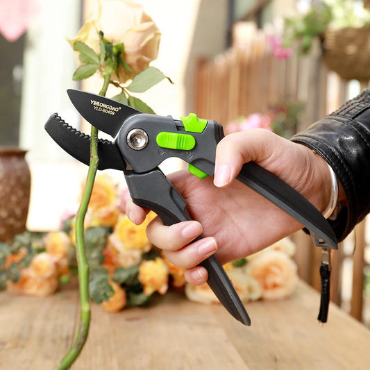 Multifunctional Pruning Shears